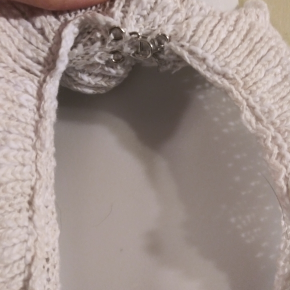 3/$15 NWT Oshkosh Baby Girl Knitted Cape - Picture 3 of 7